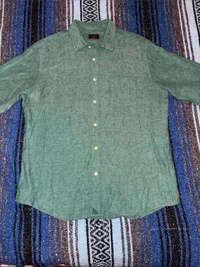 Untuckit Linen Button Down Shirt